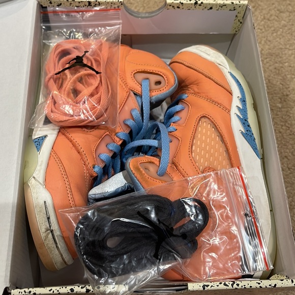 DJ Khaled Jordan 5 Retros size 2.5Y - Picture 4 of 6